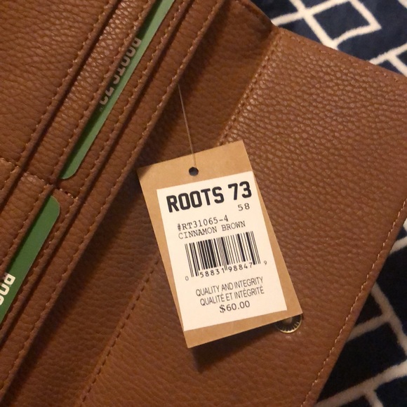 Roots leather Clutch - Picture 5 of 5